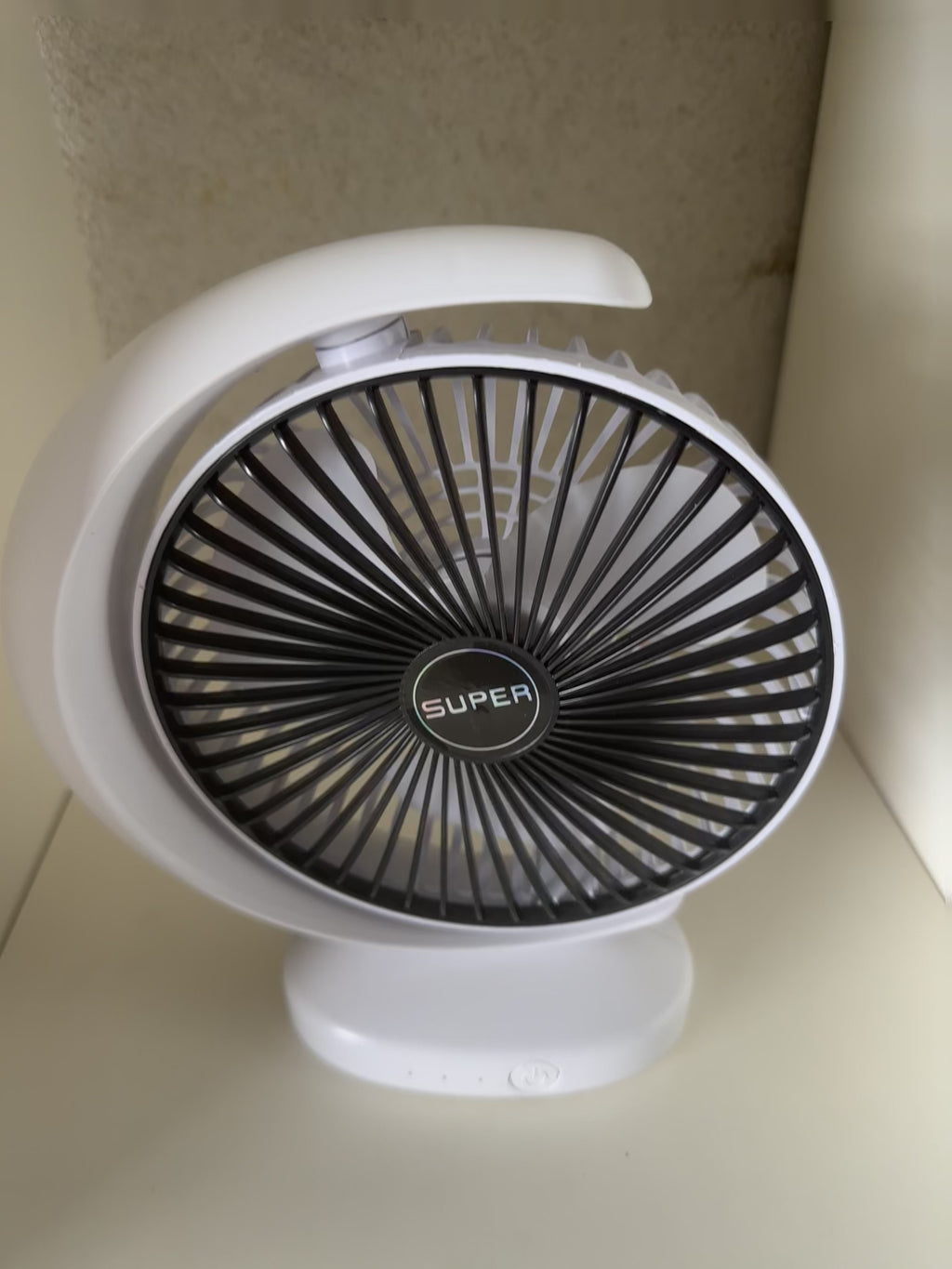 Ventilateur Rechargeable Ventilateur éLectrique de Bureau USB Mini Ventilateur Assez 90 ° Ventilateur à DegréS RéGlables Ventilateur Portable-Argent